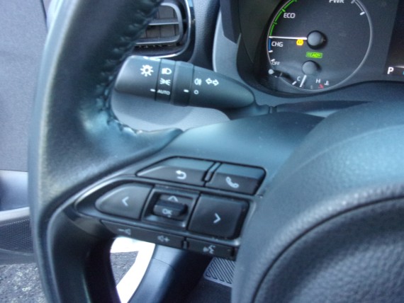 TOYOTA Yaris TOYOTA YARIS-008.jpg